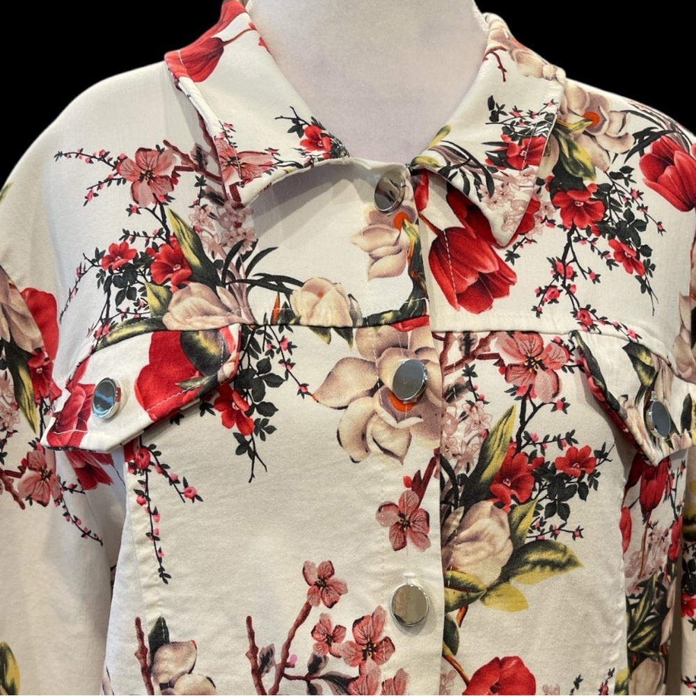 GG Collection 1X Botanical Floral Stretch Trucker Jacket Cream Red Boxy